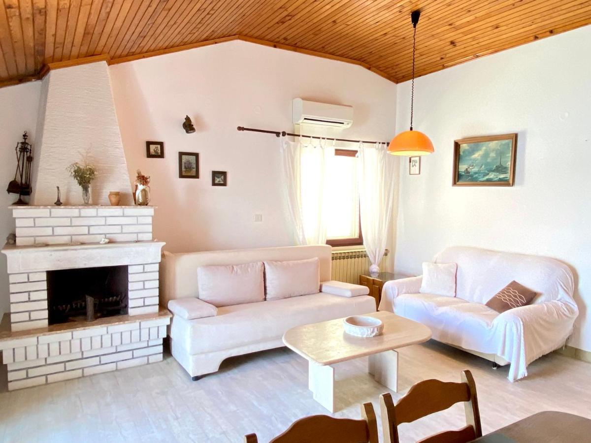 Guesthouse Gradina Lovište Екстериор снимка